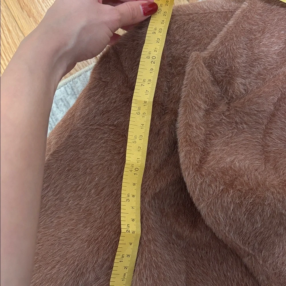 Old Money Coat - Picture 10 of 12